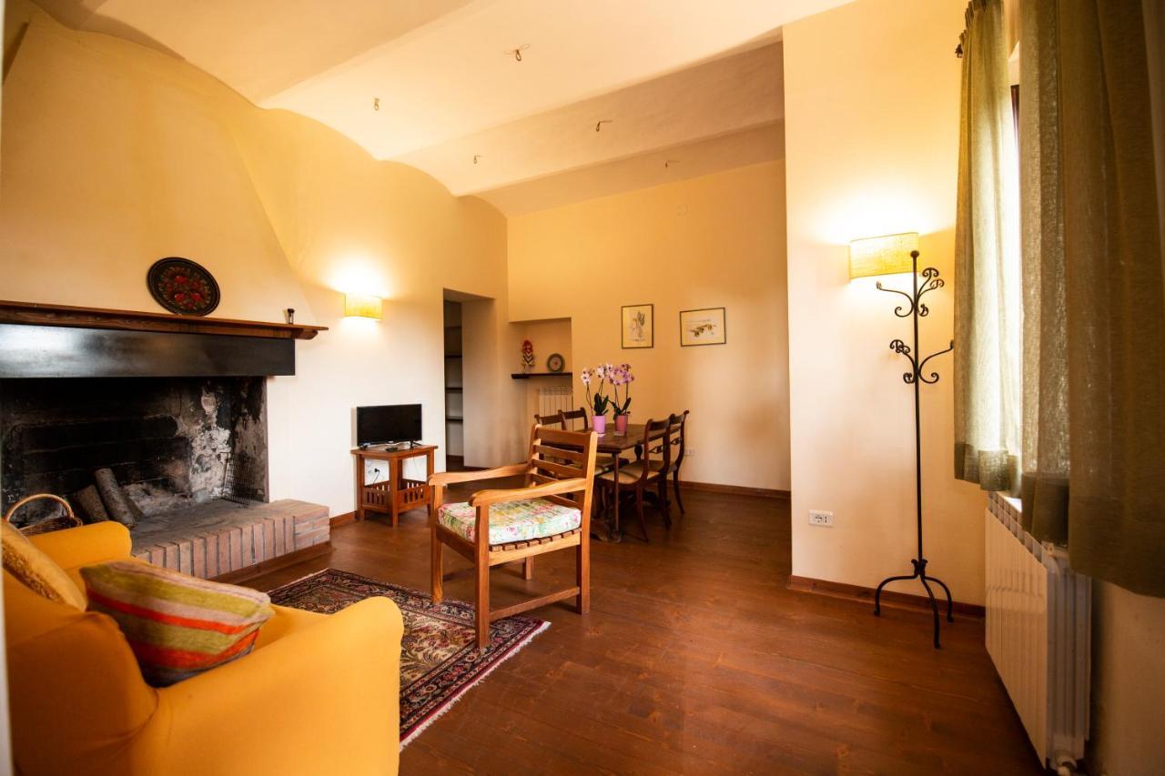 Agriturismo Lago Di Mezzano Valentano Exterior foto