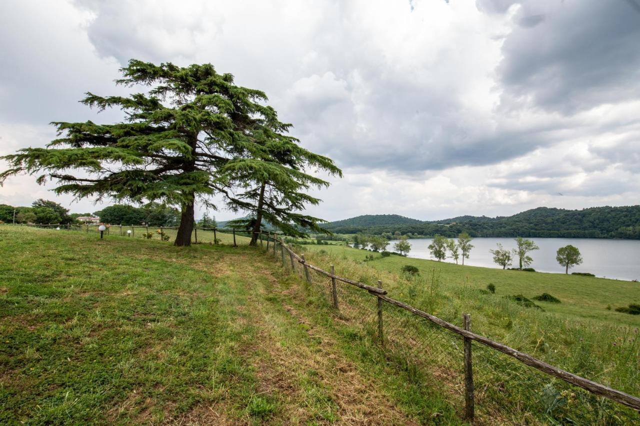 Agriturismo Lago Di Mezzano Valentano Exterior foto