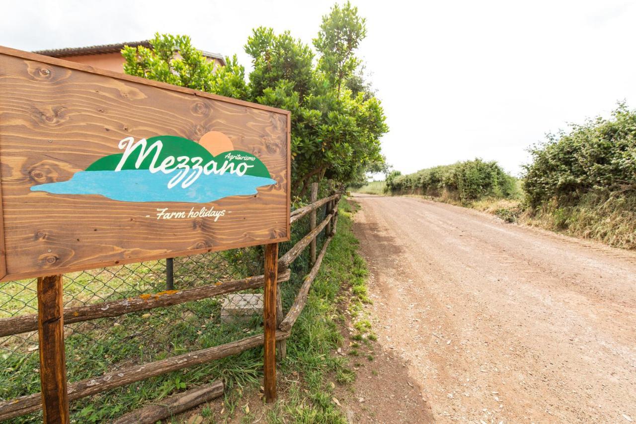 Agriturismo Lago Di Mezzano Valentano Exterior foto