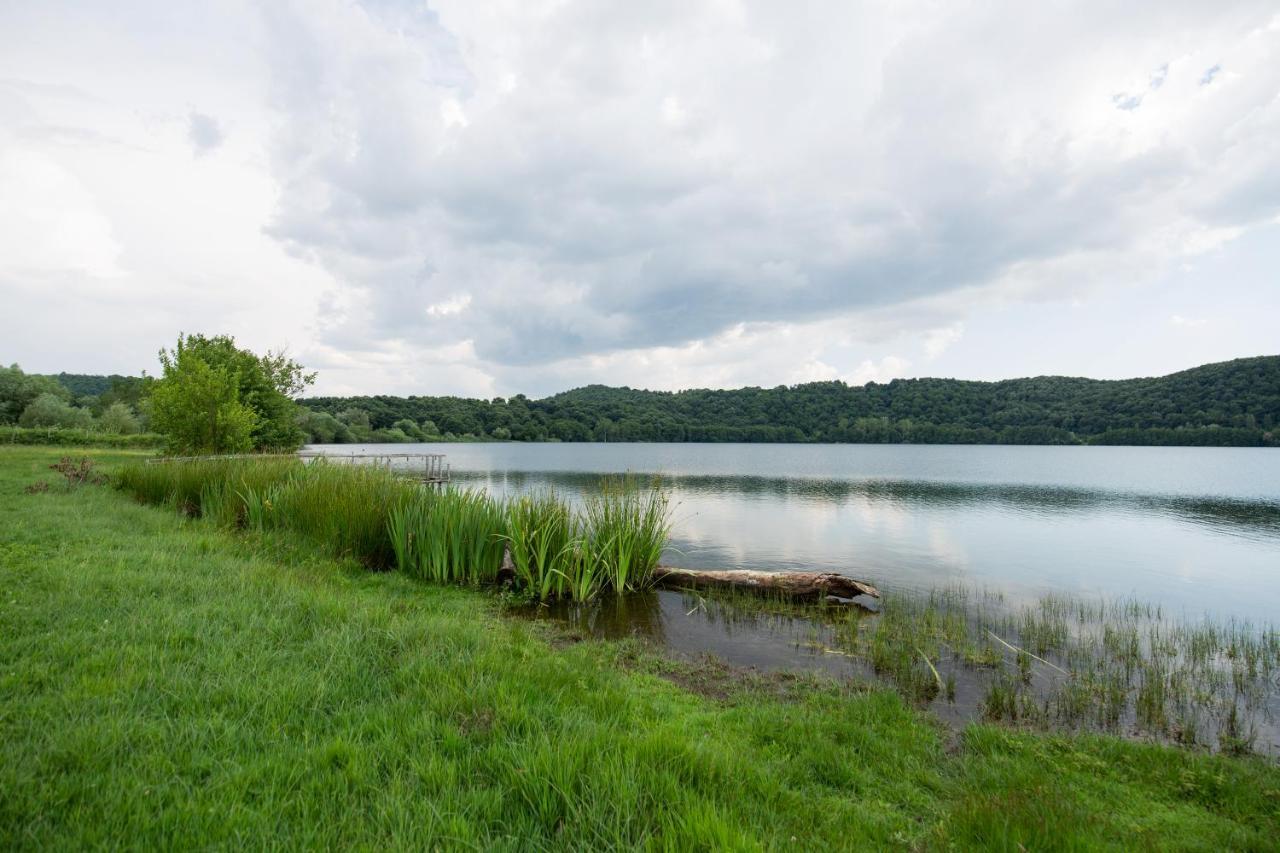 Agriturismo Lago Di Mezzano Valentano Exterior foto