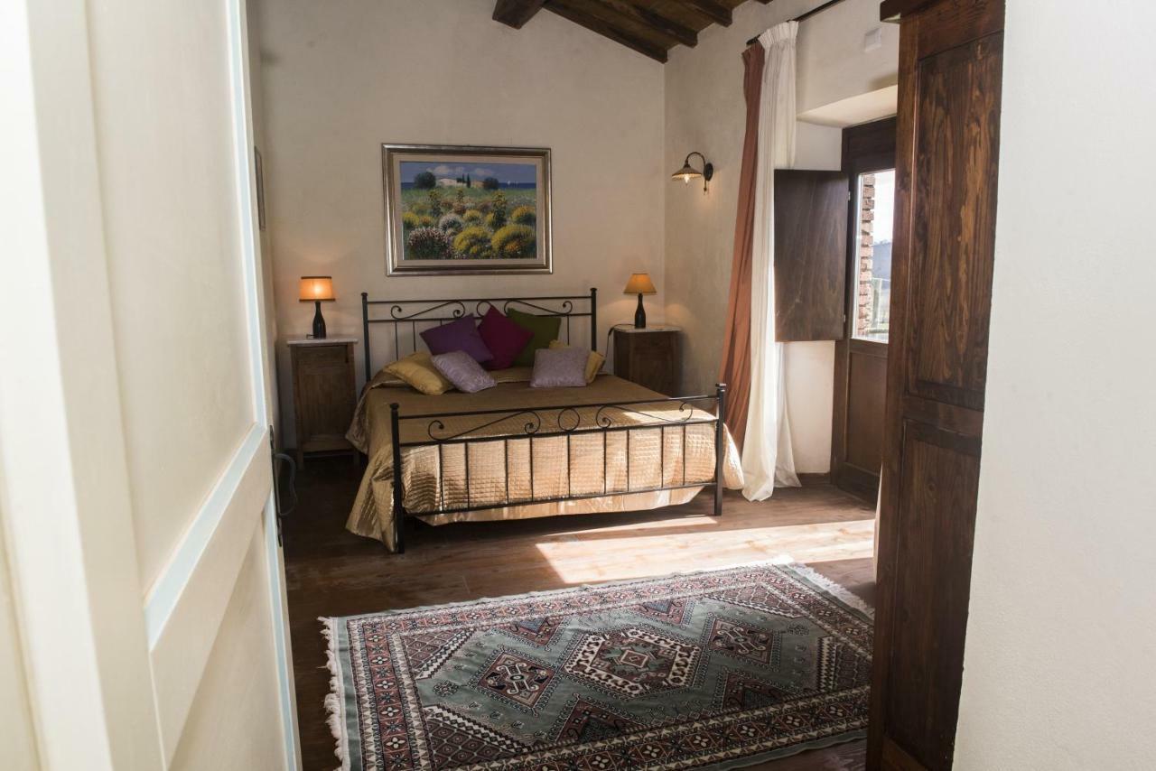 Agriturismo Lago Di Mezzano Valentano Exterior foto