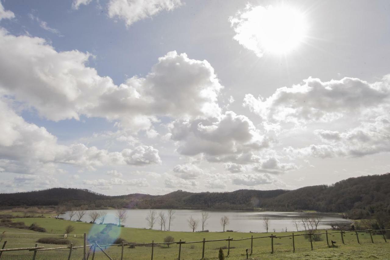 Agriturismo Lago Di Mezzano Valentano Exterior foto